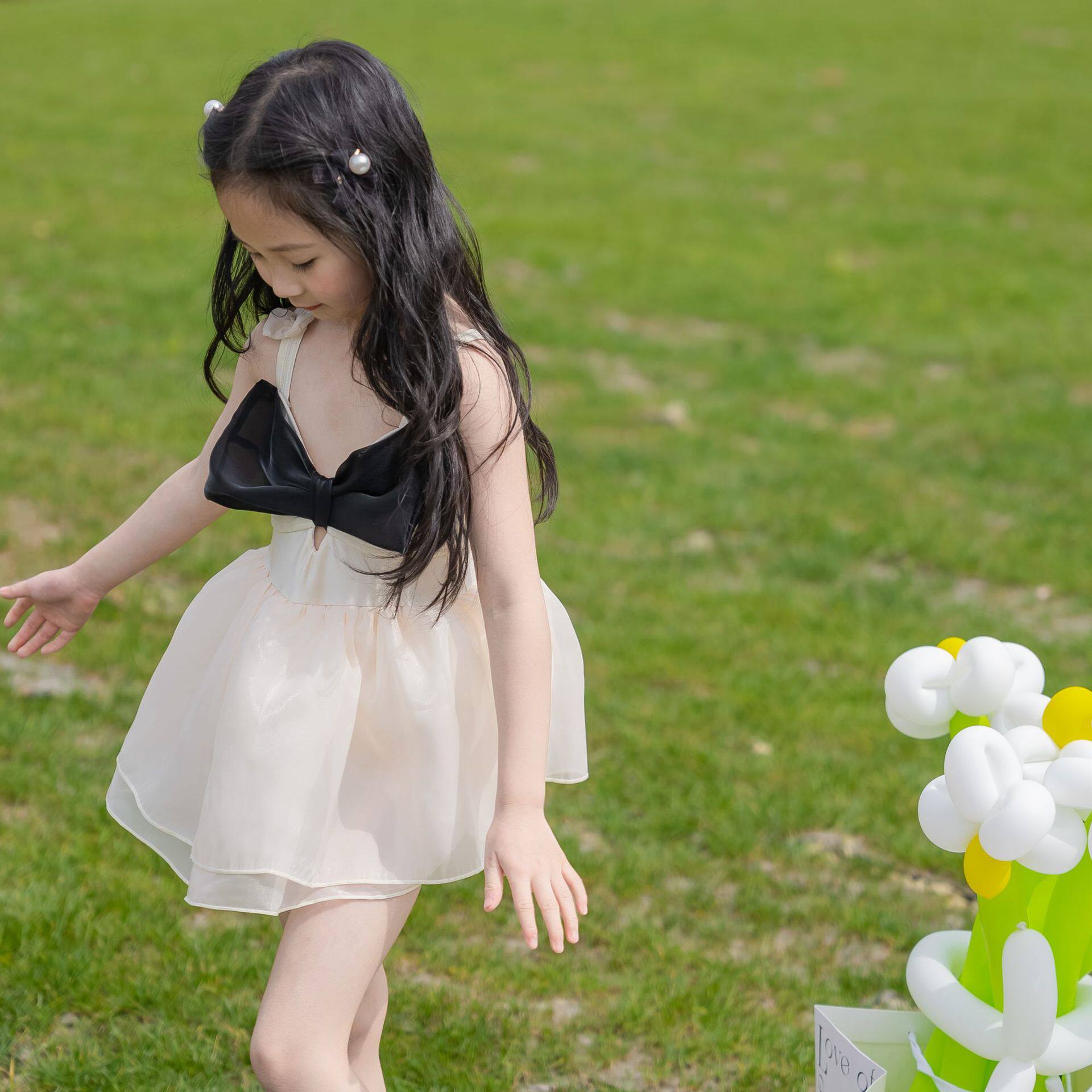 儿童泳衣女孩2023洋气女童连体吊带公主裙3岁可爱ins风沙滩游泳装