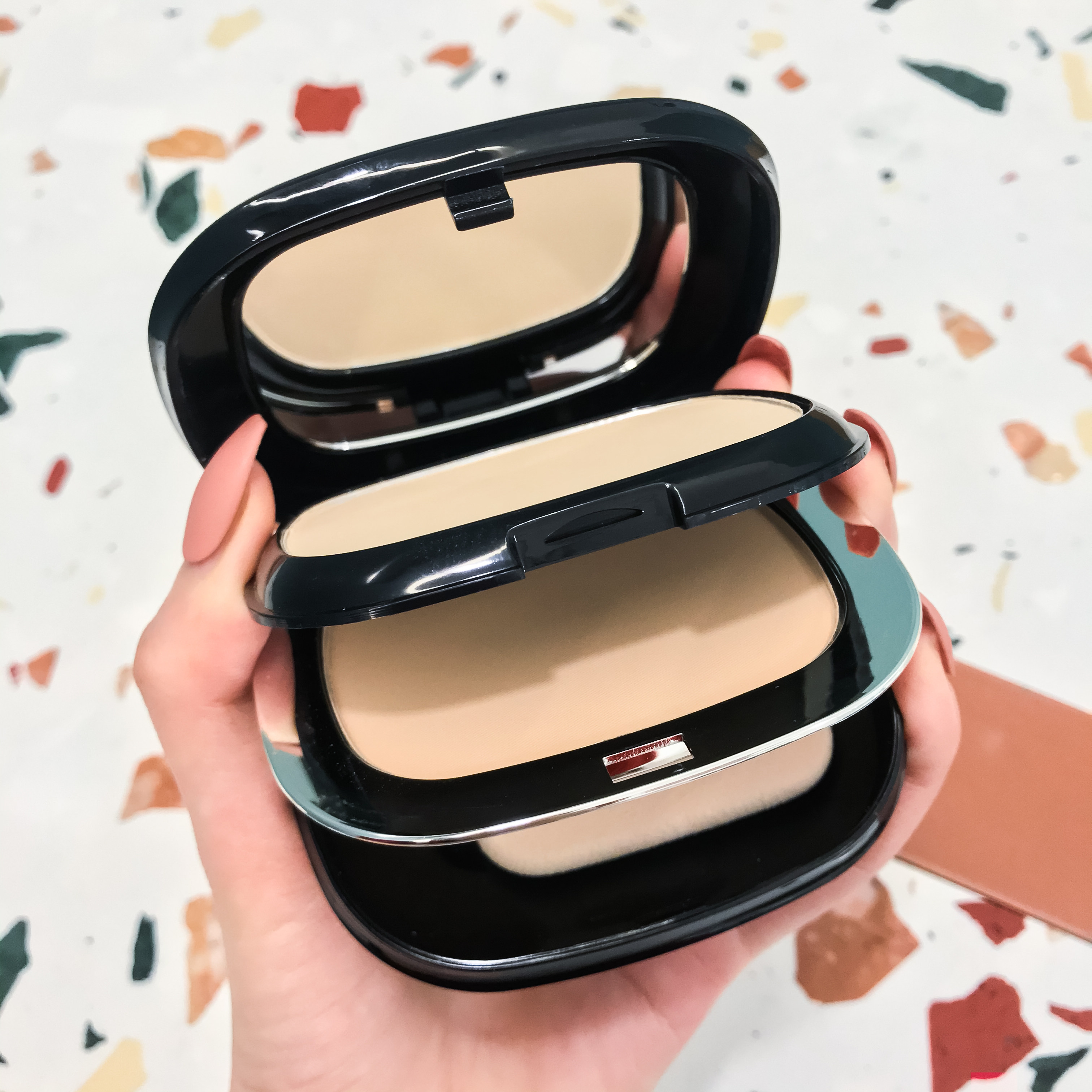 热销雅邦粉饼双层干湿两用控油遮瑕