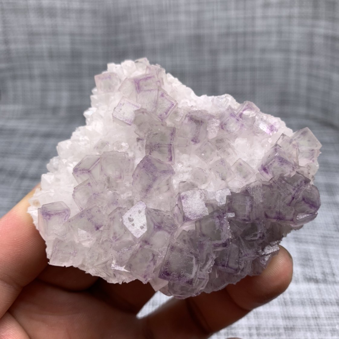 江西淡绿紫边萤石石英天然矿物晶体标本矿石原石收藏石头摆件e