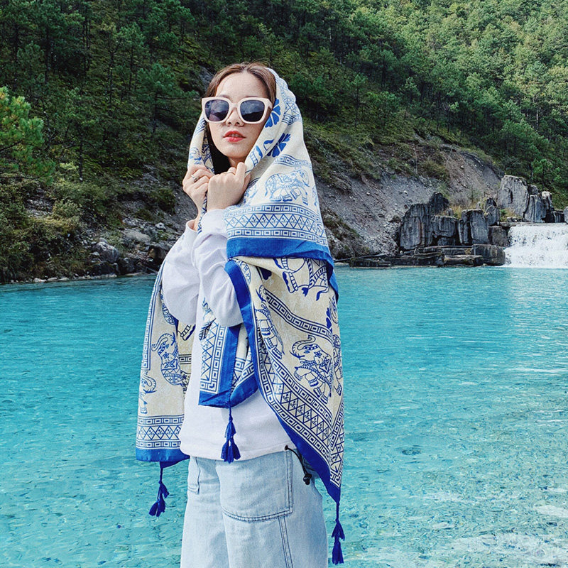 茶卡盐湖防晒披肩女海边度假丝巾夏季薄款时尚百搭沙漠拍照围巾