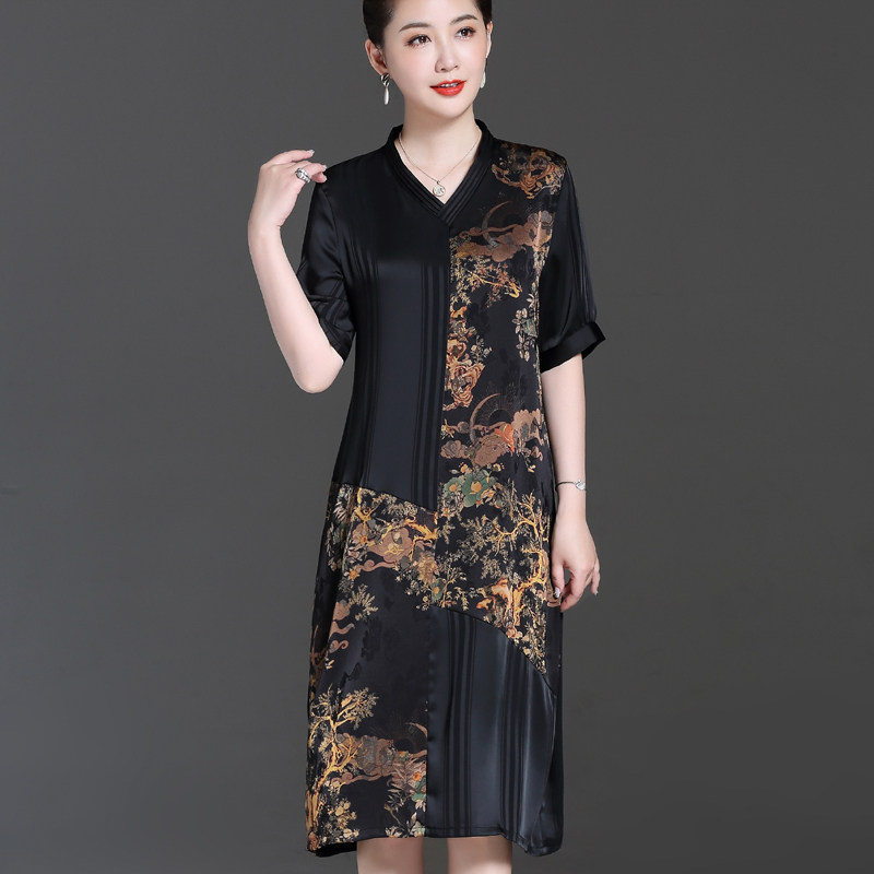 宽松大码中老年妈妈v领印花桑蚕丝连衣裙女中长款遮肚过膝真丝裙