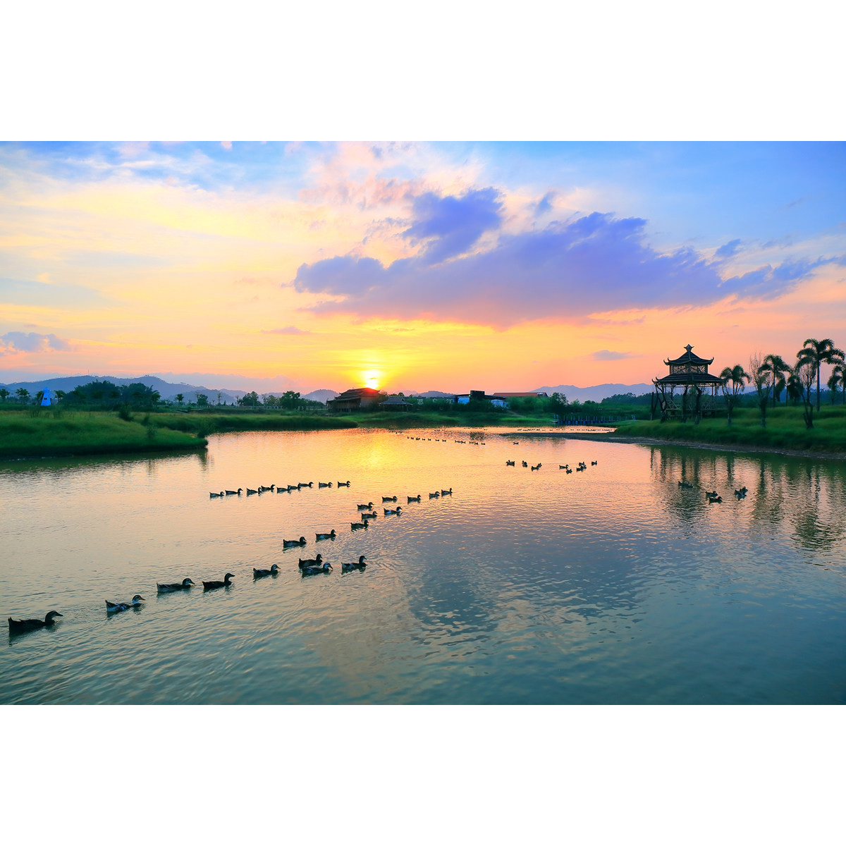 原创高清摄影作品/风光照片-水天之舞(1张) 原创jpg源图