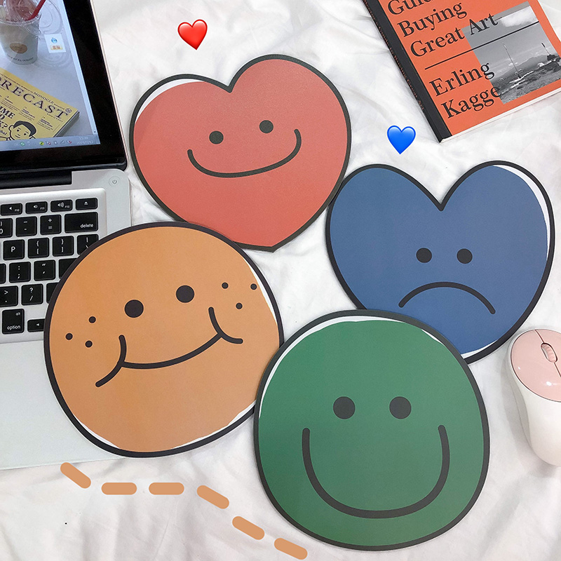 一折牧与歌_韩风简约可爱表情笑脸ins爱心鼠标垫学生小号鼠标垫拍照