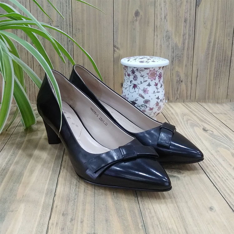 亏本清仓茉莉卡专柜正品羊皮内里黑色尖头中跟女鞋0105-3