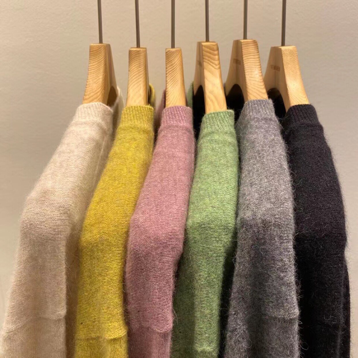 韩国东大门男装高品质浣熊绒毛衣圆领打底