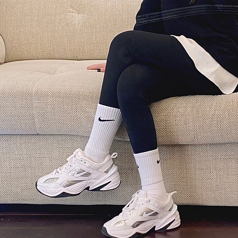 耐克老爹鞋女款