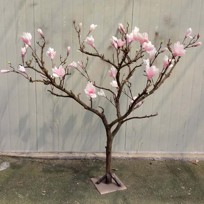 上海仿真玉兰花树屏风橱窗装饰实木造型树枝装饰大型落地枯树摆件