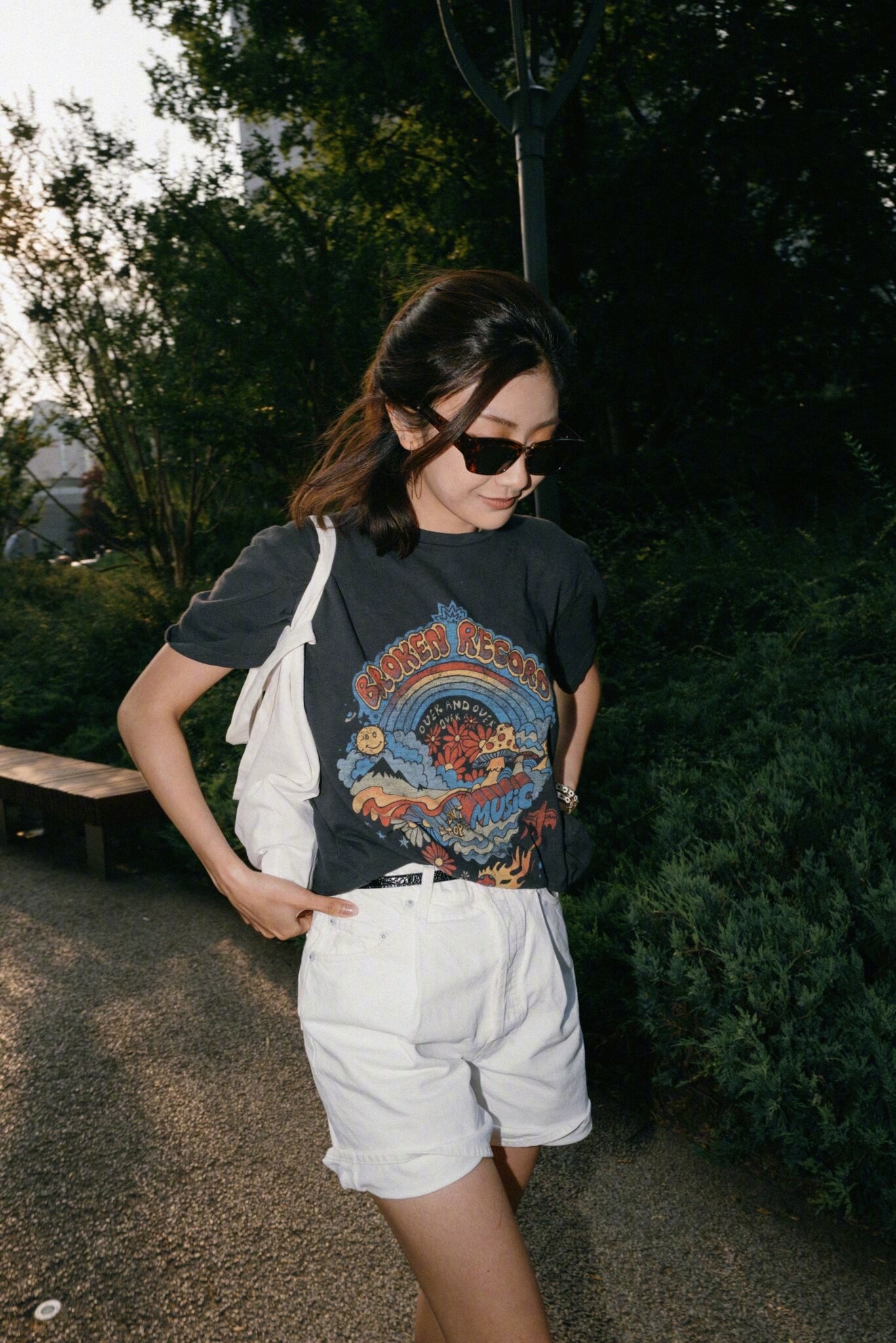 【hsu】savi同款复古灰色做旧破败都市彩虹印花圆领短袖棉宽松t恤