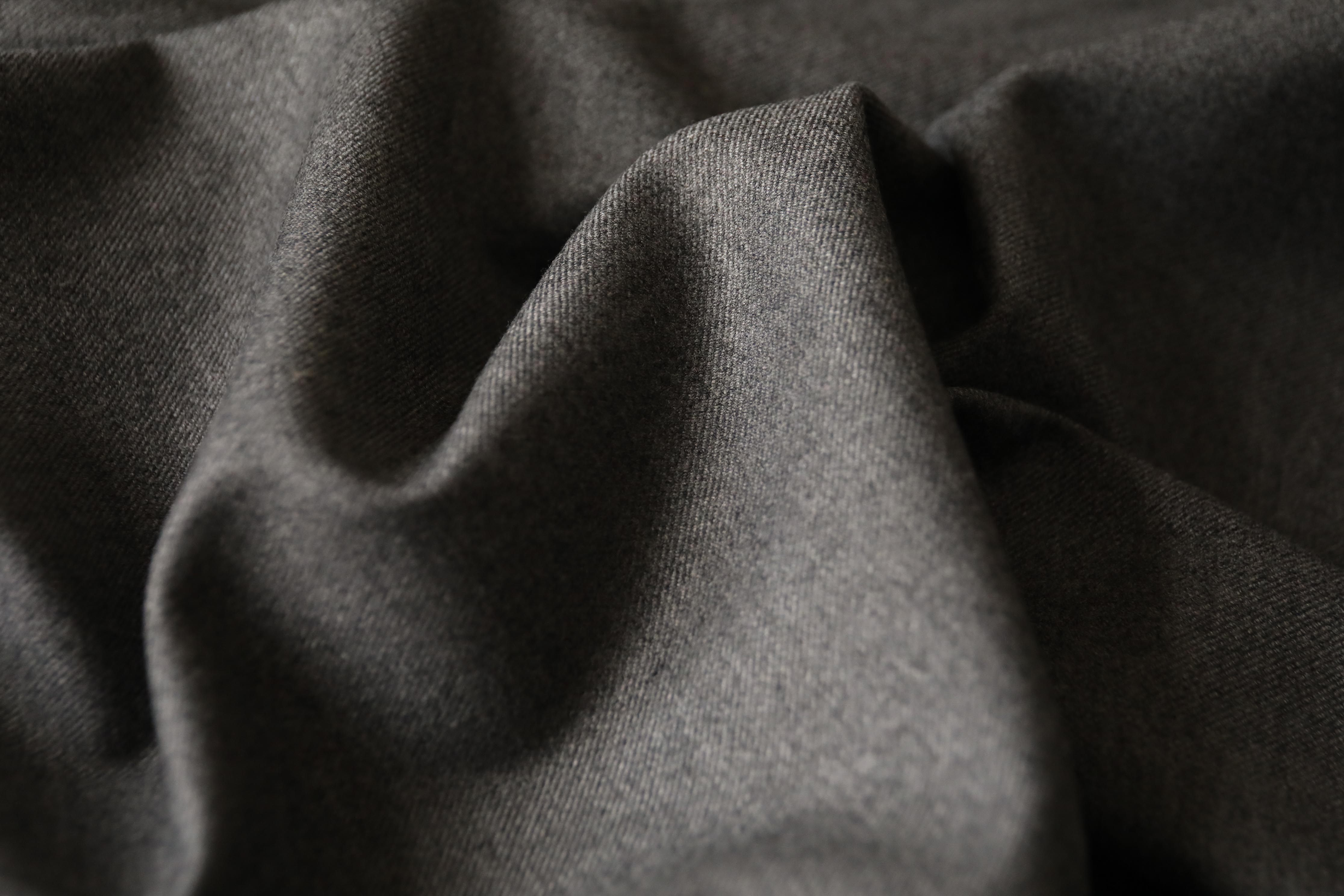 意大利进口烟灰色斜纹法兰绒微弹抗皱纯羊毛精纺羊毛面料西装布料