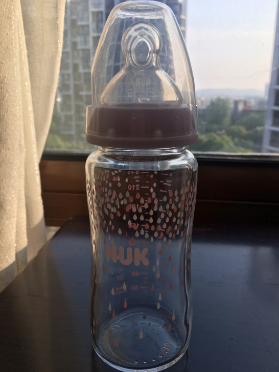 NUK宽口径玻璃奶瓶240ML，硅胶奶嘴，0-6月宝宝适用，