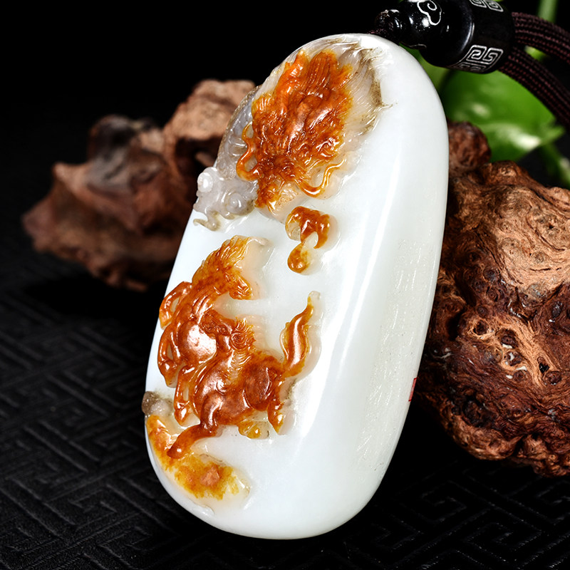 高白细腻羊油料 省级玉雕大师闫小波 龙马精神和田玉把件190克