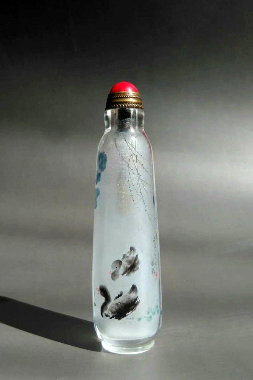 名家作品林羽天然水晶内画鼻烟壶鱼乐