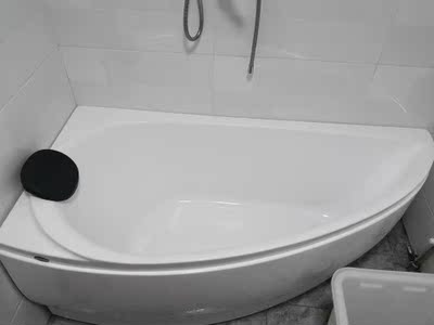 想知道真相:埃飞灵独立式亚克力浴缸好用吗?耐用吗?