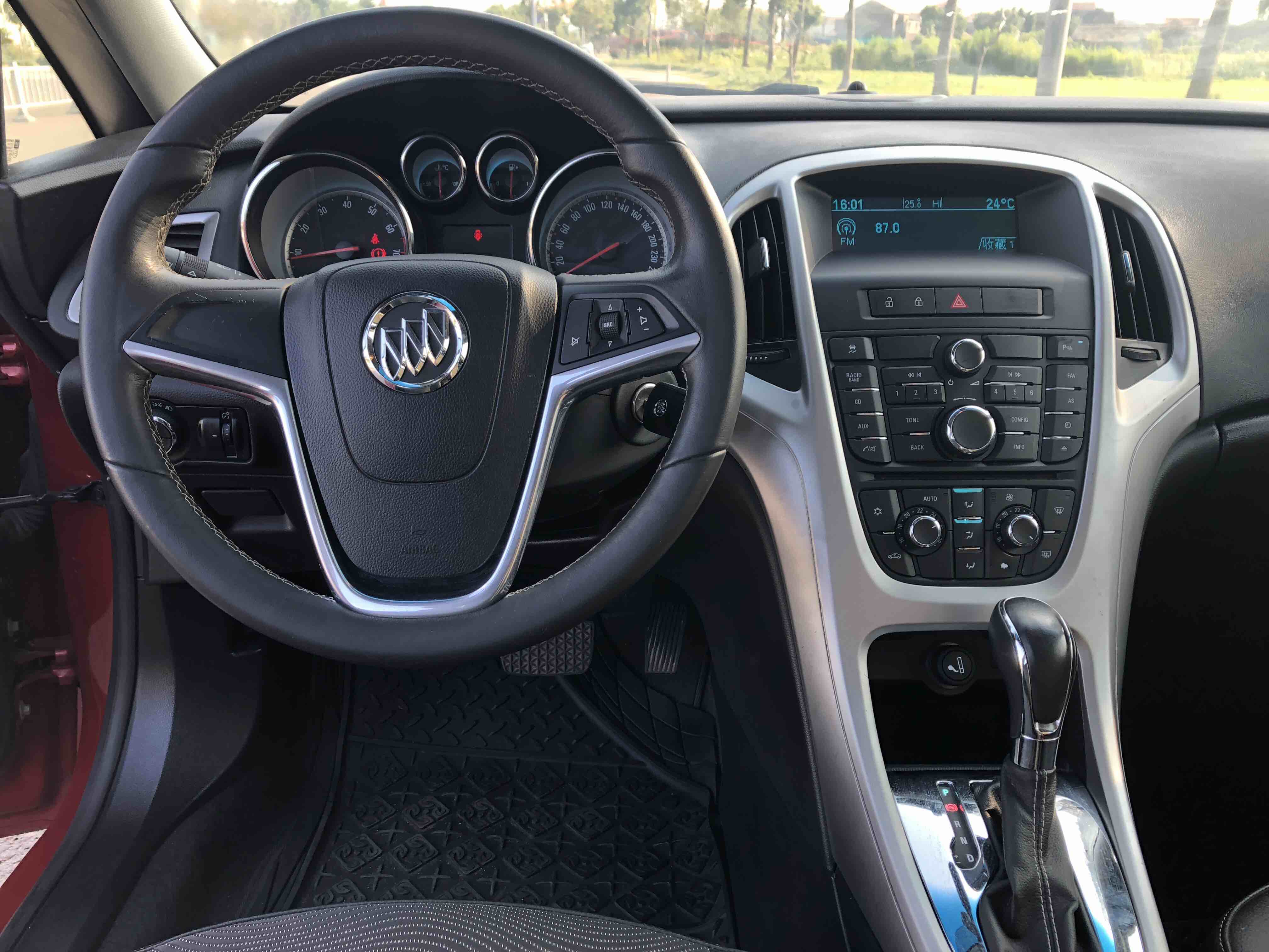 别克2010款 英朗 xt 1.6t 时尚运动版 百优卡 宁波