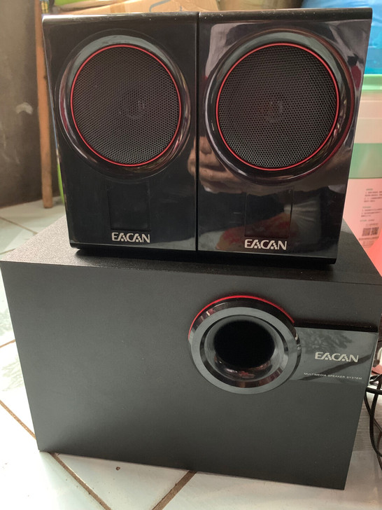 盈佳EACAN木质音箱电脑音响重低音炮音箱组合，使用时