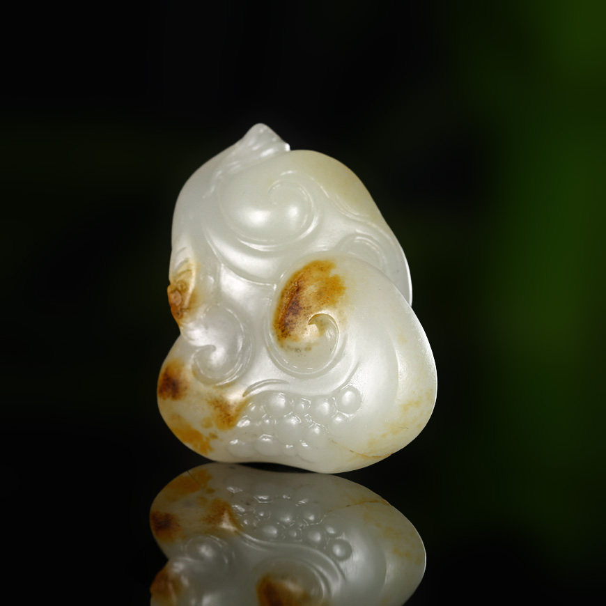 苏州玉雕馆新疆和田白玉黄沁籽料吉祥如意苏工立体挂件22克吊坠女