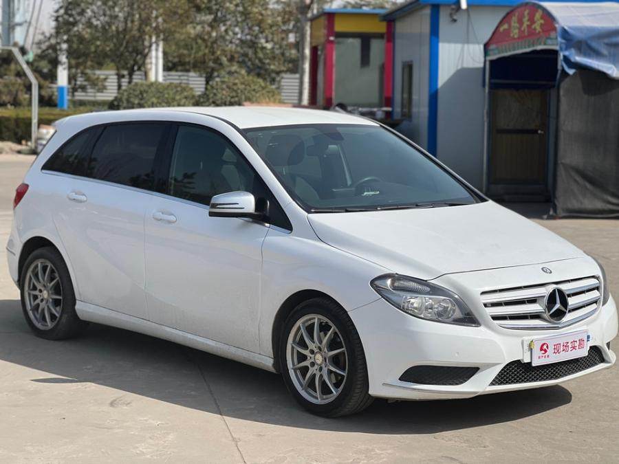 奔驰b180网络拍卖公告