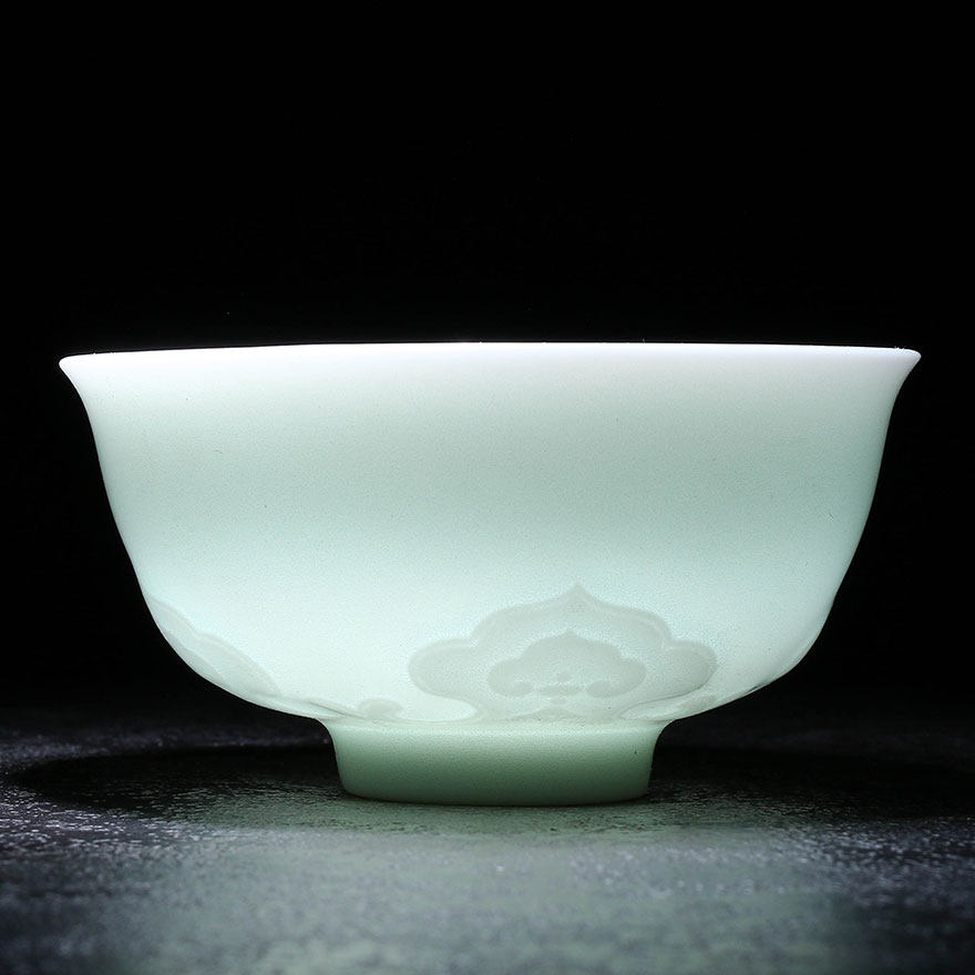 前十件免单(降至一元)影青雕刻品茗杯 景德镇传统手工