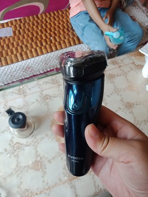 对比评测飞科fs373和370哪个好飞科剃须刀fs373和370区别是什么