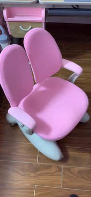 给孩子创造一个好的学习环境用光明园迪书桌怎么样？好吗