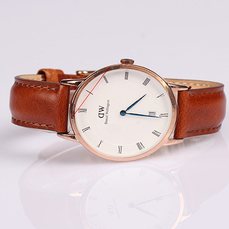 30【99新 未使用】dw 丹尼尔惠灵顿女士手表34mm蓝针皮带