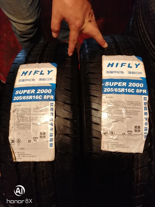 海福莱205/65R16C..8层加厚。载重特耐磨。15年底