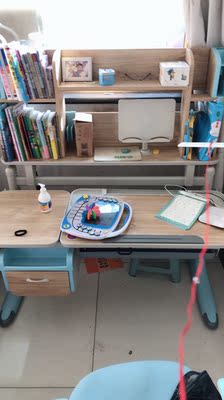 想给孩子买一款香奈雅轩儿童书桌怎么样？质量好不好？