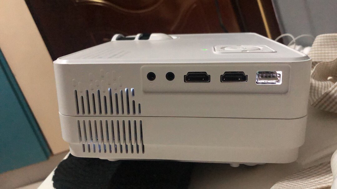 959513,挺好的,在卧室看挺清晰的 很方便,那里都可以看  投影效果