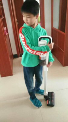 小狗吸尘器跟美的哪个好，告诉大家真相哪个更好用呢？