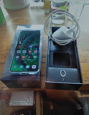 oppofindx2和oppofindx2pro区别哪个好?