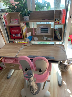入手说说使用浩轩宜家儿童学习桌怎么样?是什么档次?