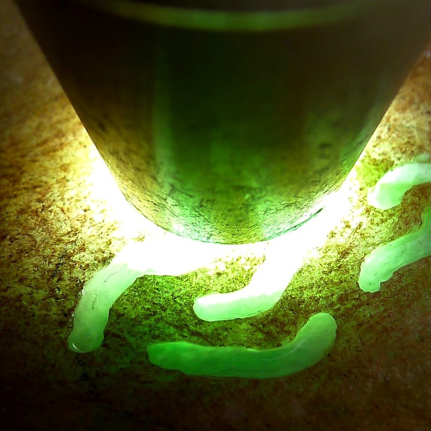 正品玉石高端珍品水润翡翠原石拍卖-缅甸翡翠a货开窗原石471.8g