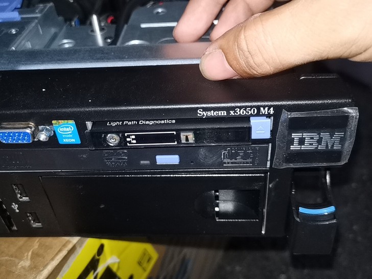 ibmx3650m4服务器，x3650m4，内存8gx2，处