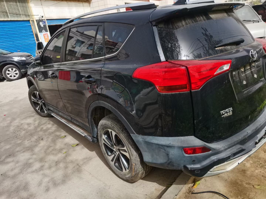 RAV4座椅拆车件_<font color='red'>丰田</font>荣放RAV4全原装拆车件_rav4方向机拆车件能用吗