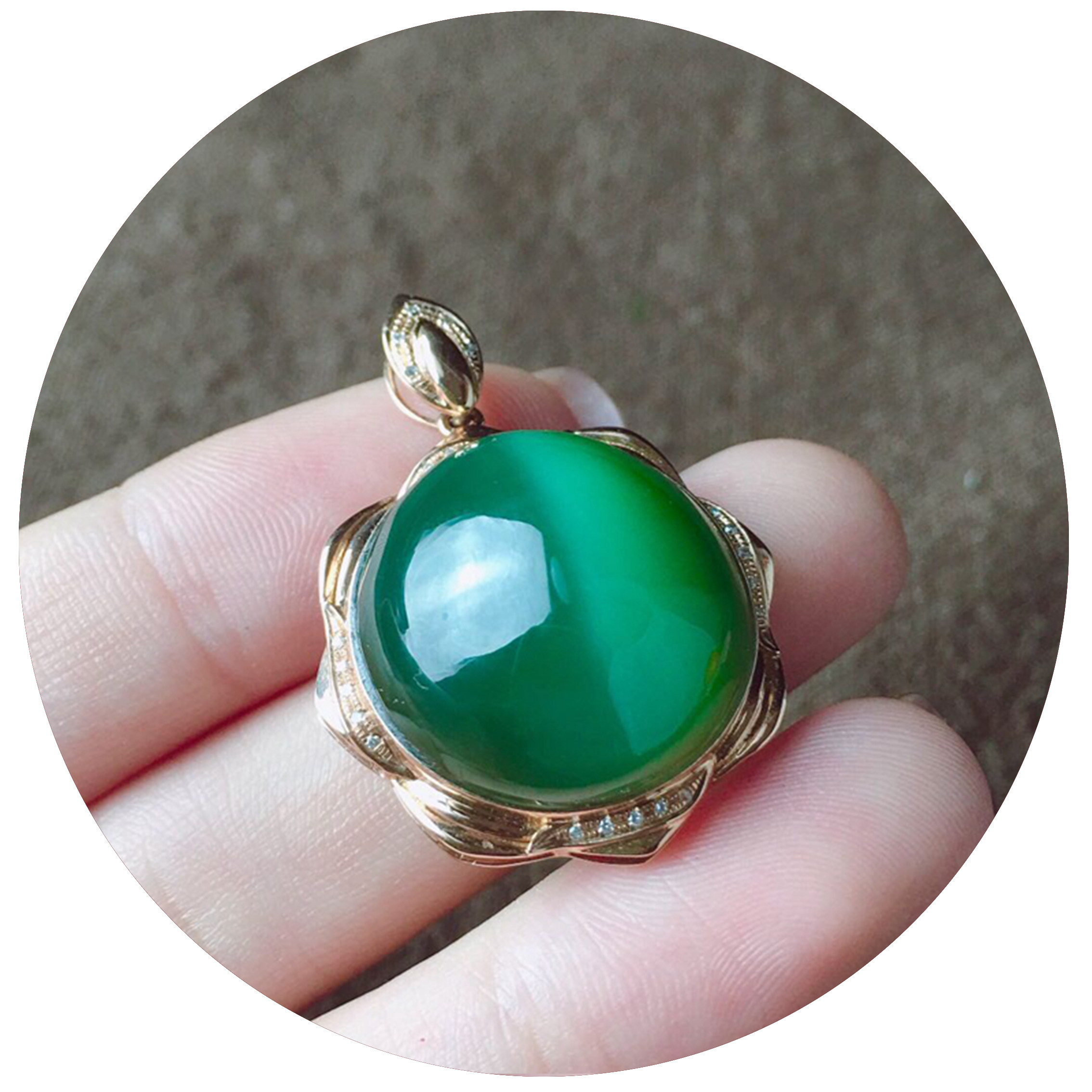 轻奢系列18k重金镶嵌冰底老料宝石级别猫眼品相完美吊坠8.5g