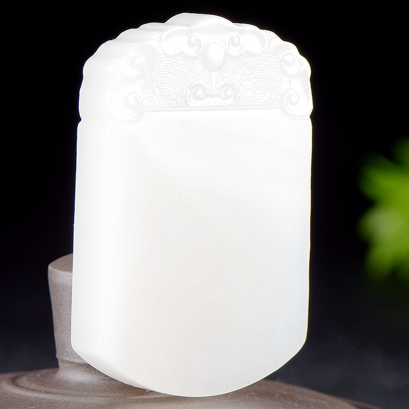 【低价捡漏拍】和田玉出油 羊脂白玉 无字玉牌 挂件42 克