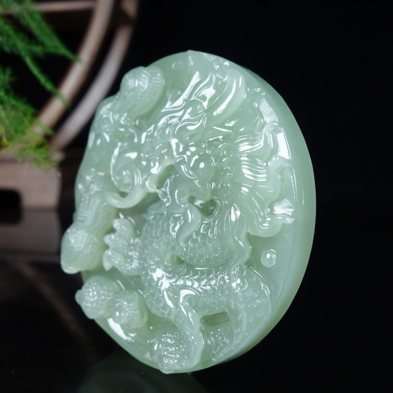 【生意兴隆】精雕 和田玉龙牌挂件 58.15g hk421