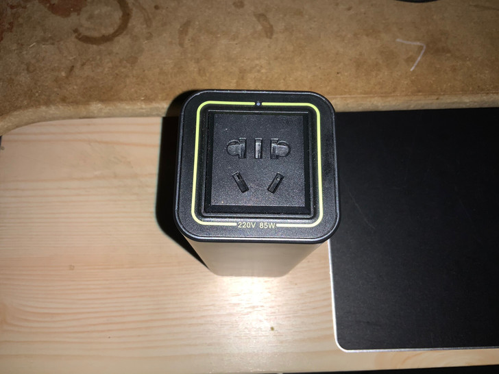 电小二充电宝移动电源220v功能良好在保95新配件一个充电