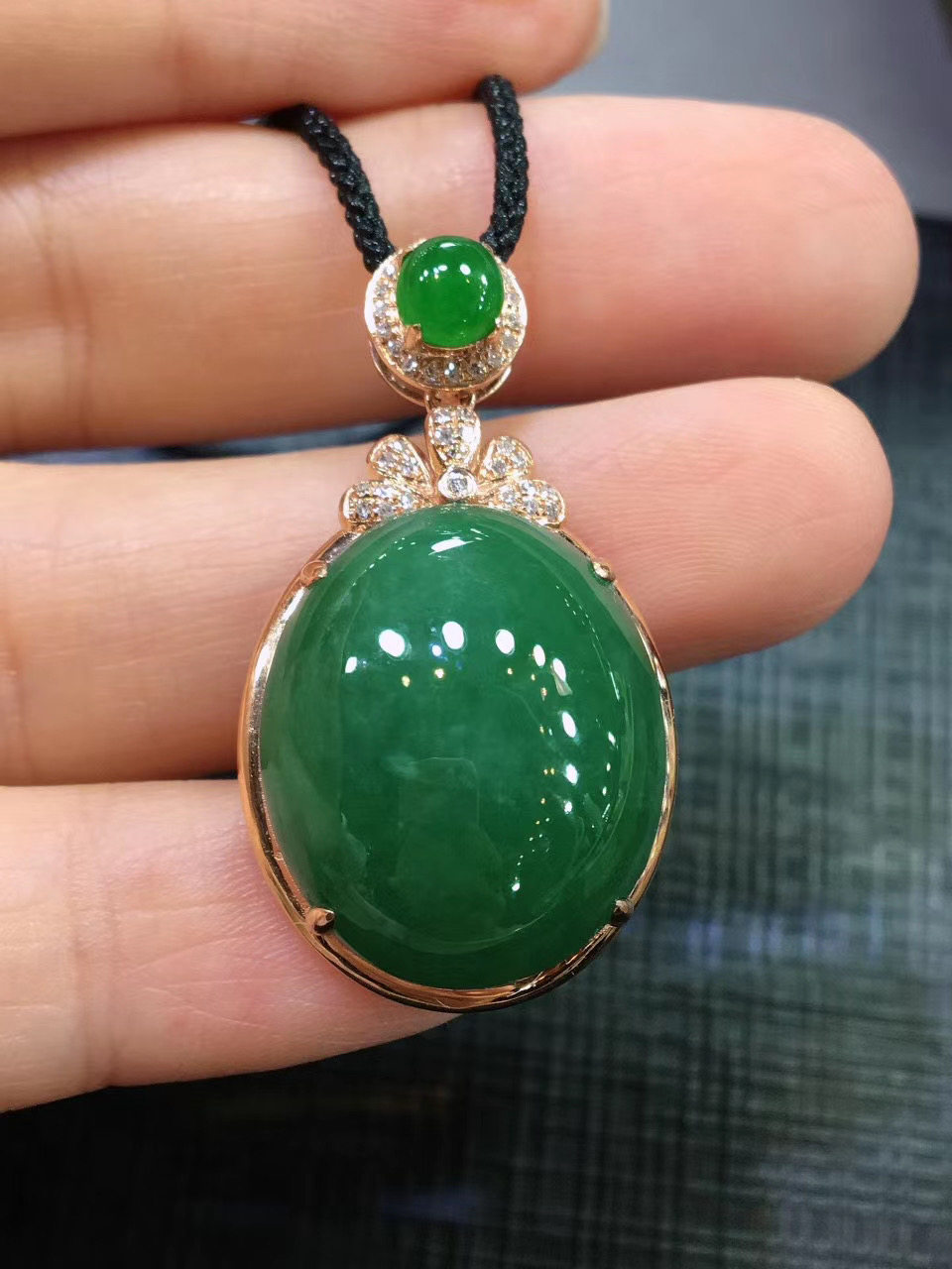 18k金豪华镶嵌正品天然缅甸翡翠a货高端奢华冰种满绿饱满蛋面吊坠