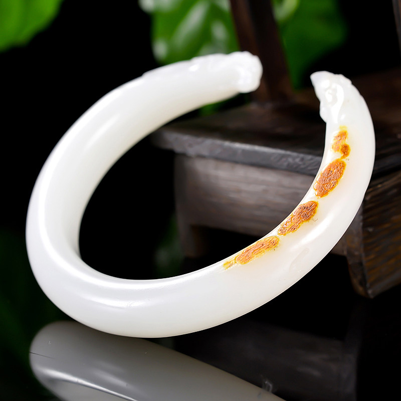 寓意 龙凤呈祥 和田玉糖白羊脂玉仿古龙凤手镯 50.6414克 内径58