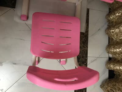 看中这个型号：护童儿童学习桌HT512B怎么样？各位爸妈说说