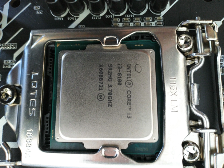 英特尔I3-6100CPU（过保） H310主板（全新）包