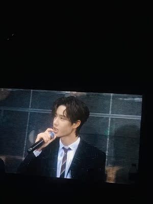 三星电视和索尼电视哪个省电，画质哪个好些呢？