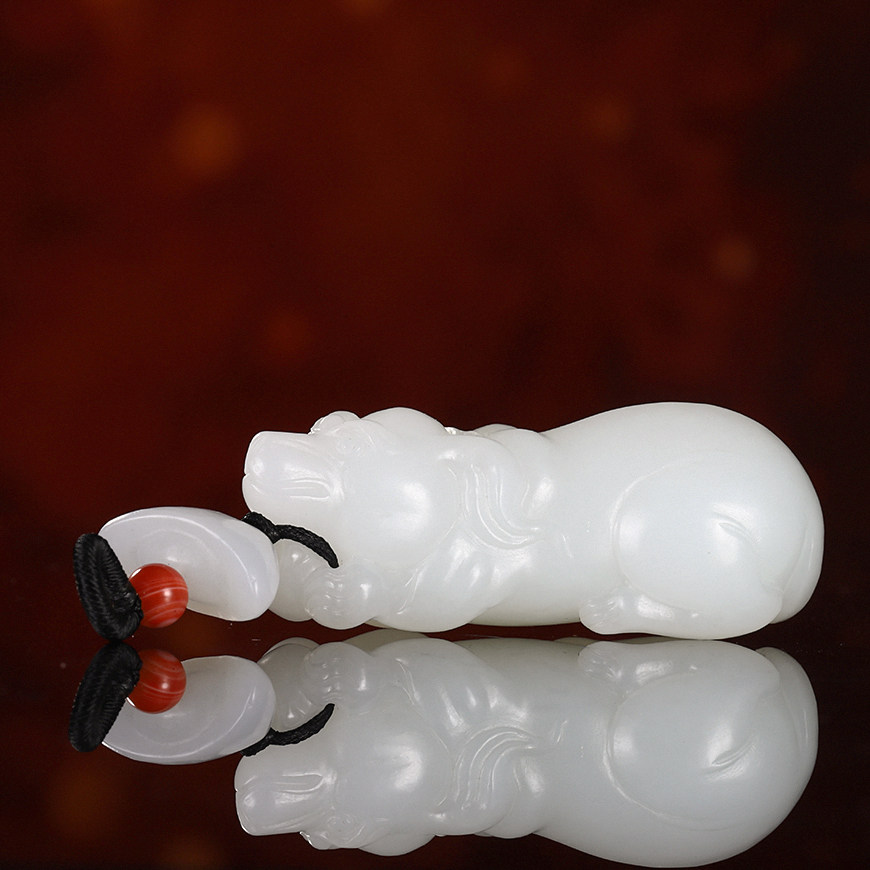 省级玉雕大师仝杰作品新疆和田玉立体圆雕生肖狗29克聚财玉挂件w5