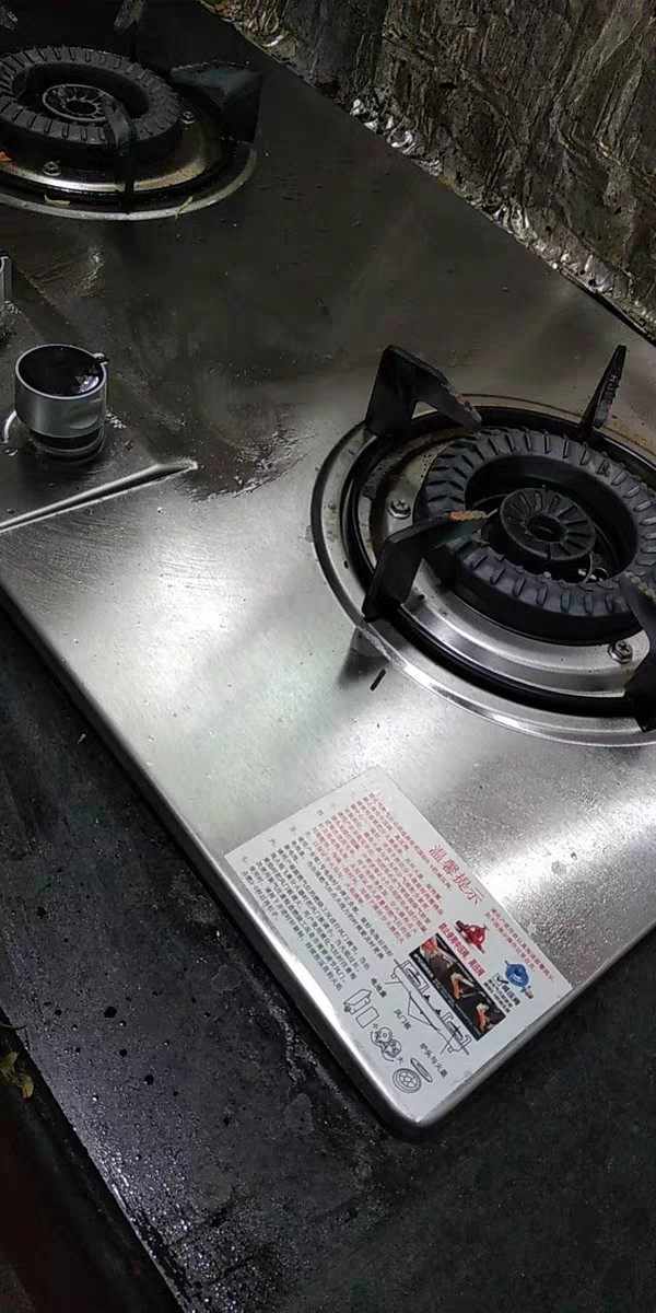 猛火这边炒菜很快原来的灶子炒出菜真的不好吃现在不一样了炒的菜好吃