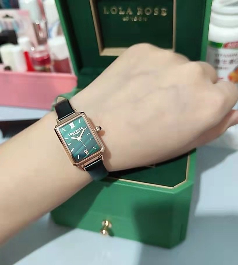 lolarose小绿表时尚手表优雅又高级1000元左右女生礼物