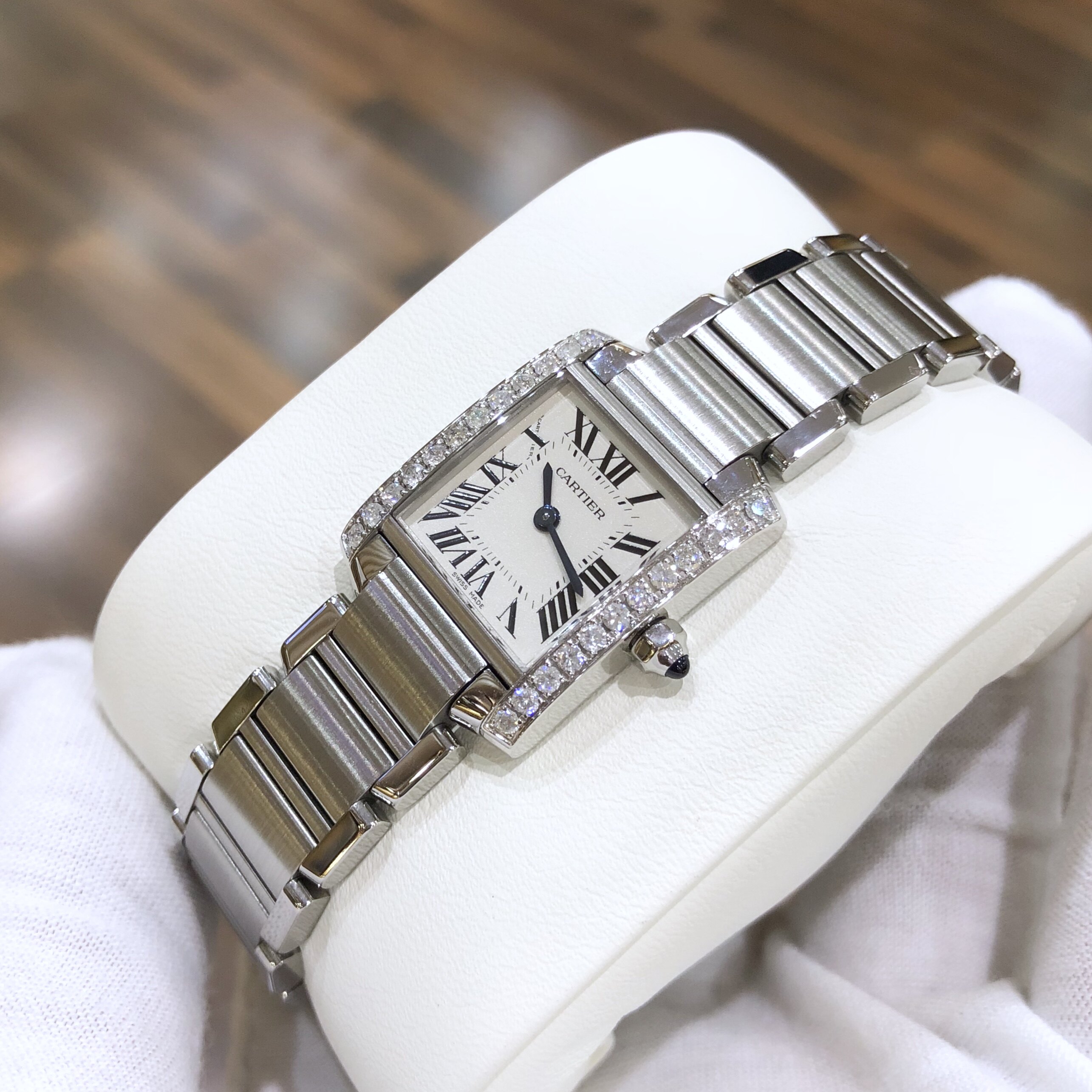 [免费送检][9.5新]卡地亚坦克系列卡地亚手表女表石英精钢后镶钻