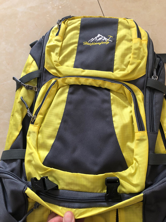 奥索卡背包,防水透汗布料,40升,全新未使用.细节见图.