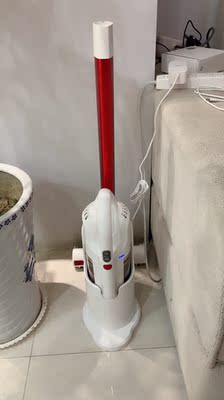 鲨客shark s6和戴森V8吸尘器哪个好??告诉大家实情真相?