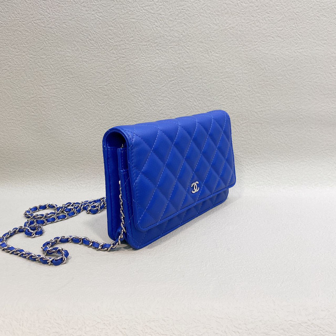 chanel香奈儿cf宝石蓝小羊皮woc链条包整体成色98